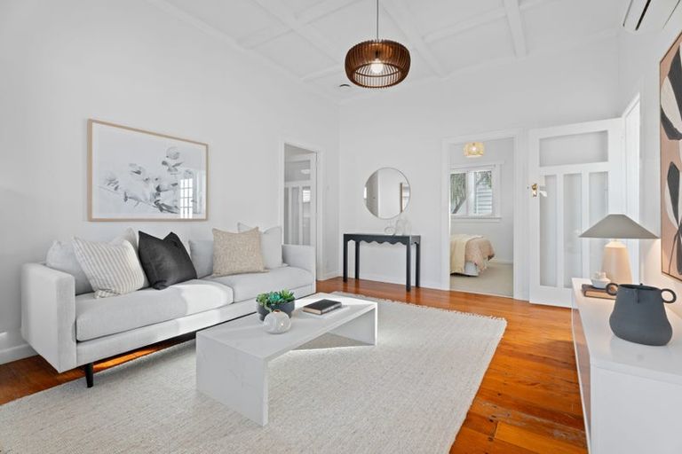 Photo of property in 9 Watea Road, Sandringham, Auckland, 1025