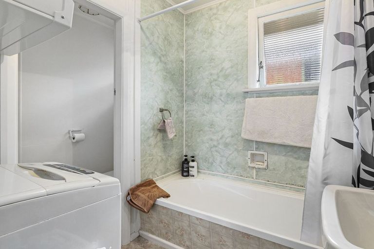 Photo of property in 105 Queens Drive, Saint Kilda, Dunedin, 9012