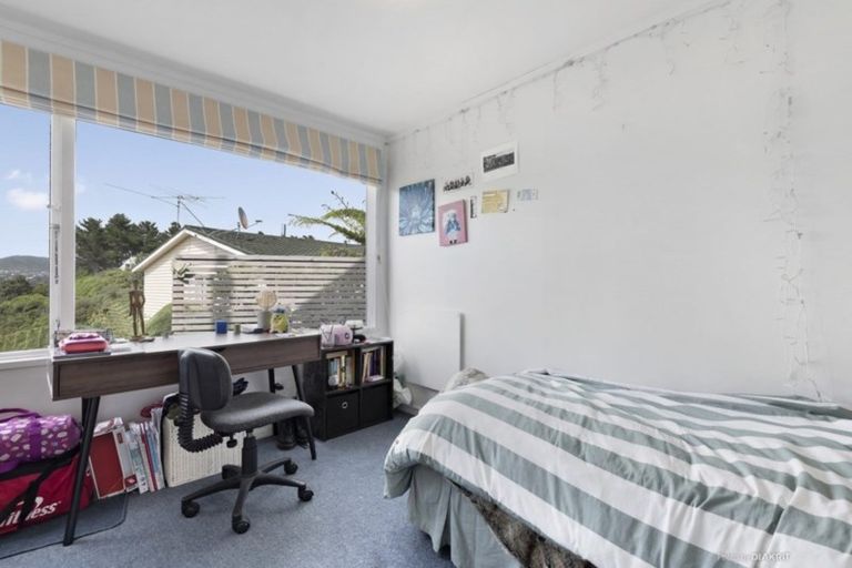 Photo of property in 3a Chancellor Way, Crofton Downs, Wellington, 6035