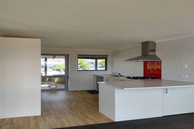 Photo of property in 37 Quarry Ridge, Poraiti, Napier, 4182