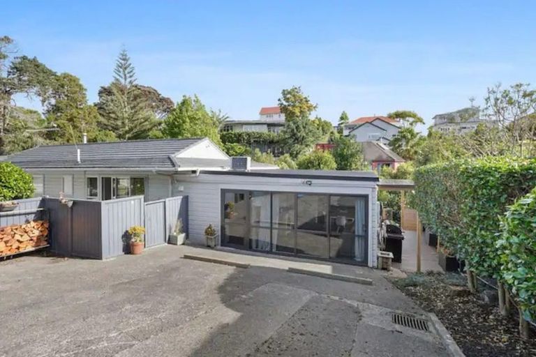 Photo of property in 3a Palmer Crescent, Mission Bay, Auckland, 1071