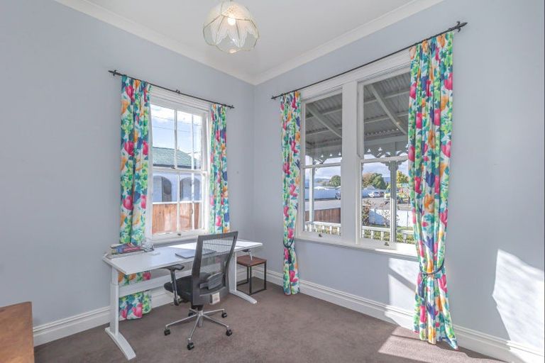 Photo of property in 22 Seddon Street, Levin, 5510