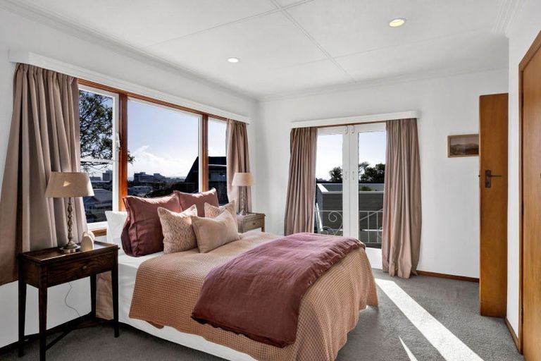 Photo of property in 39 Cameron Street, New Plymouth, 4310