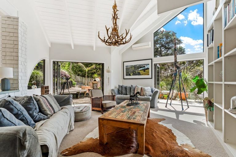 Photo of property in 47 Puriri Place, Sandspit, Warkworth, 0982