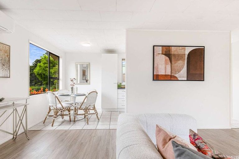 Photo of property in 25 Pinotage Place, Huapai, Kumeu, 0810