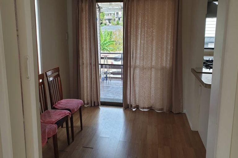 Photo of property in 59 Moore Street, Hillcrest, Auckland, 0627