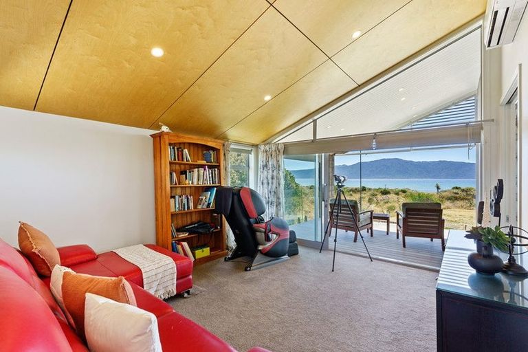 Photo of property in 131 Manly Street, Paraparaumu Beach, Paraparaumu, 5032