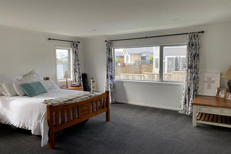 Photo of property in 15 Skipjack Pass, Silverdale, 0932