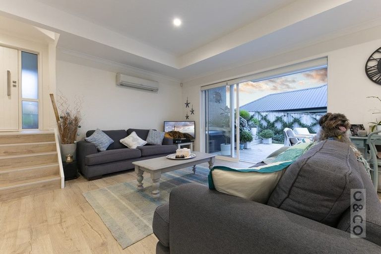 Photo of property in 5 Walnut Road, Riverhead, 0820