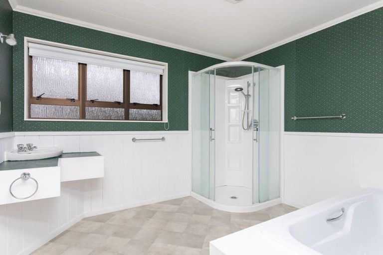 Photo of property in 1 Dawson Street, Dannevirke, 4930