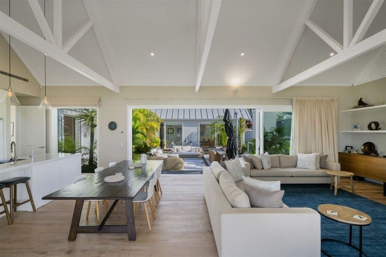 Photo of property in 14 Bay View Terrace, Tairua, 3508
