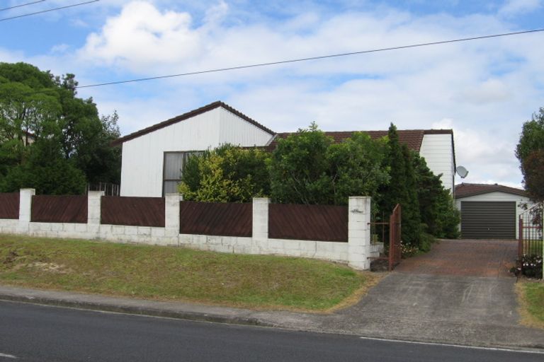 Photo of property in 59 Luckens Road, West Harbour, Auckland, 0618