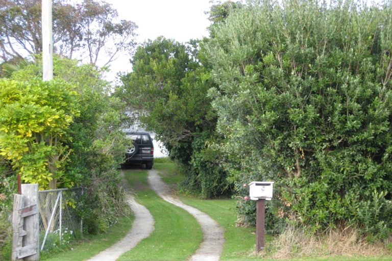 Photo of property in 9 Nikau Street, Tawhero, Whanganui, 4501