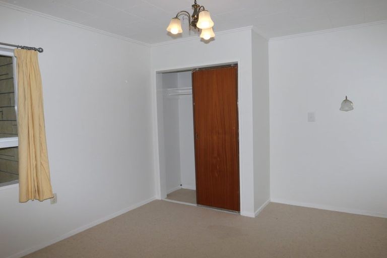 Photo of property in 2 Princeton Road, Raumati Beach, Paraparaumu, 5032