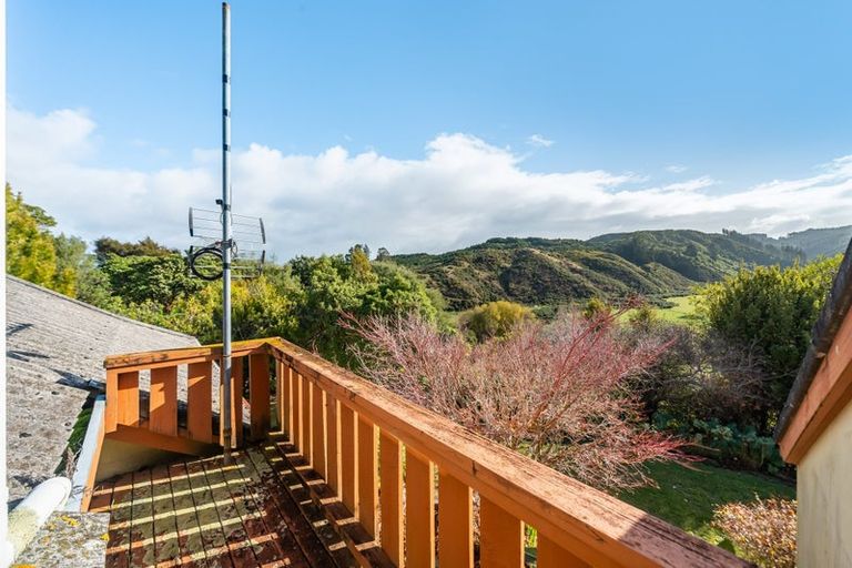 Photo of property in 8 Ahoroa Road, Judgeford, Porirua, 5381