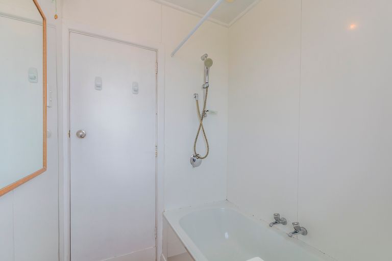 Photo of property in 6 Keri Place, Hei Hei, Christchurch, 8042