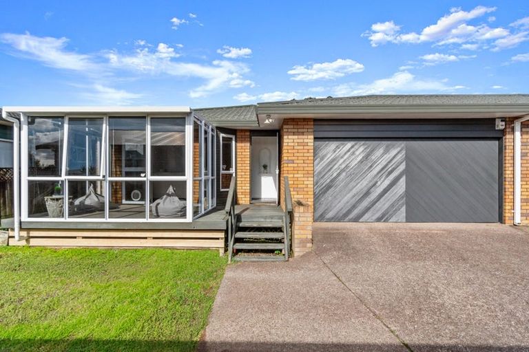 Photo of property in 2/25 Scott Avenue, Mangere Bridge, Auckland, 2022