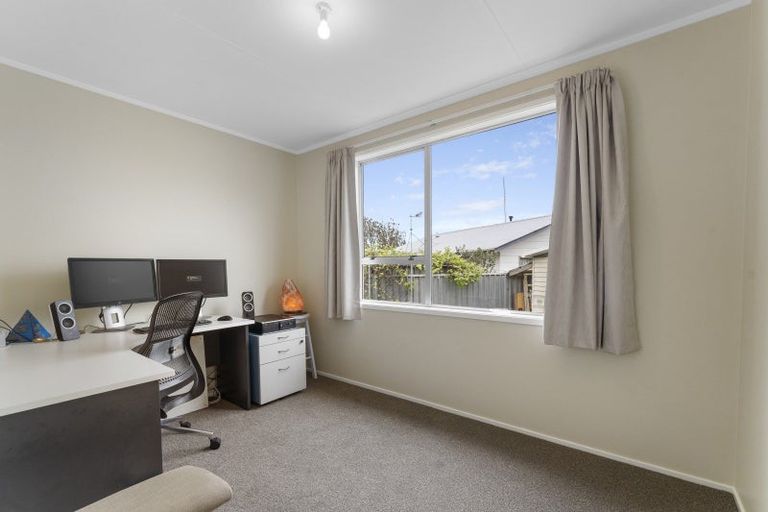 Photo of property in 14 Adkin Avenue, Levin, 5510