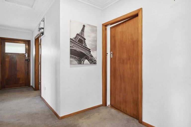 Photo of property in 369 South Road, Caversham, Dunedin, 9012