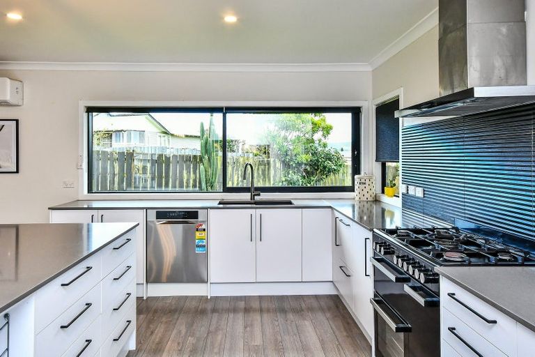 Photo of property in 516a Great South Road, Rosehill, Papakura, 2113