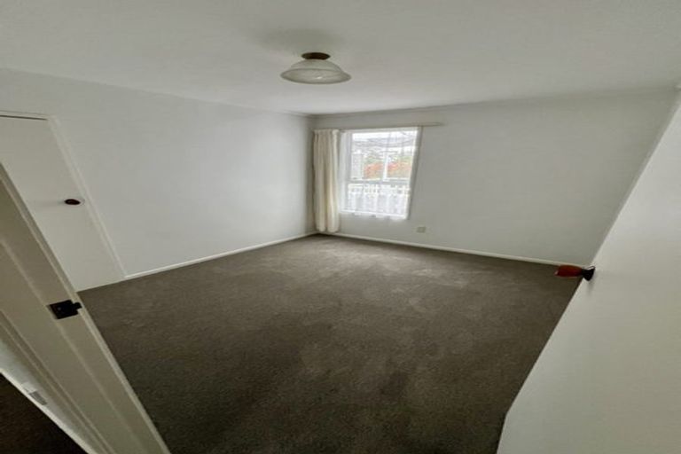 Photo of property in 27 Halberg Street, Glenfield, Auckland, 0629