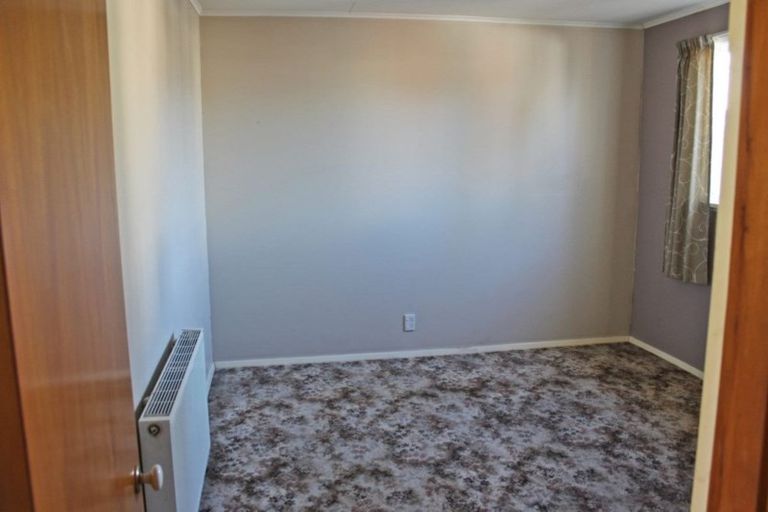 Photo of property in 62 Romilly Street, Westport, 7825