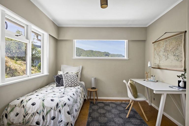 Photo of property in 39 Ferry Road, Days Bay, Lower Hutt, 5013