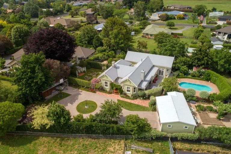 Photo of property in 125 Milton Street, Leamington, Cambridge, 3432