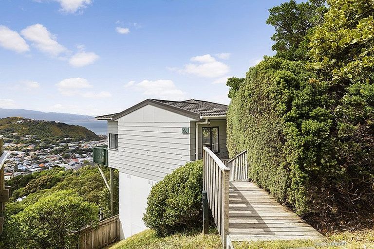 Photo of property in 88 Frobisher Street, Island Bay, Wellington, 6023