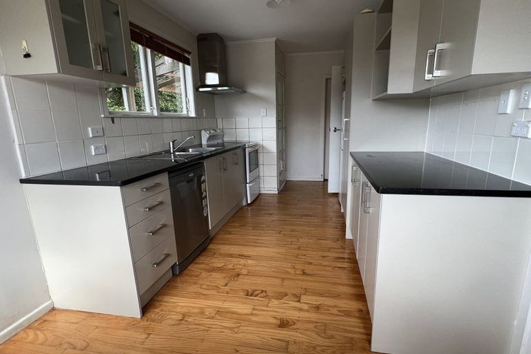 Photo of property in 9 Linwood Avenue, Forrest Hill, Auckland, 0620