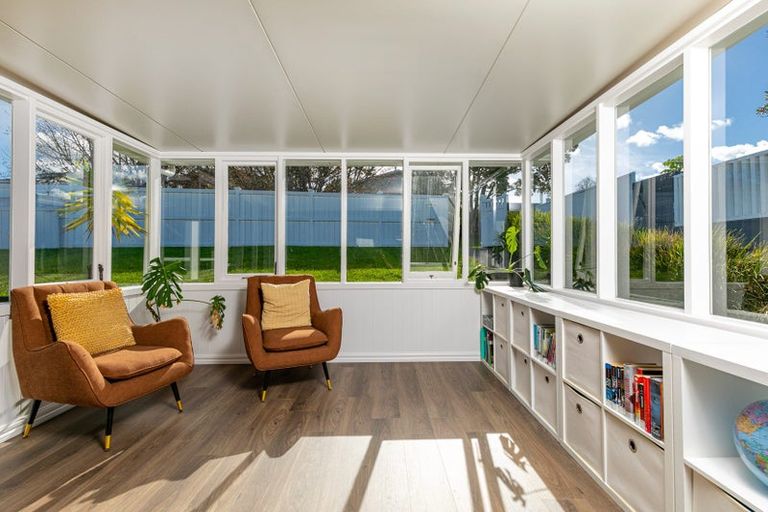 Photo of property in 49 Compton Street, Hillcrest, Auckland, 0627