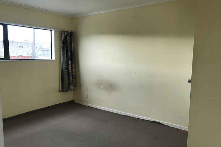 Photo of property in 1/26 Plunket Avenue, Papatoetoe, Auckland, 2104