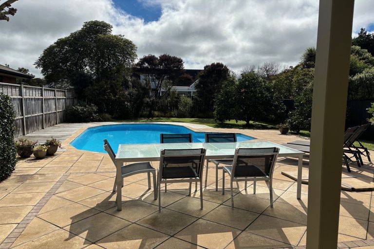 Photo of property in 25 Bowen Street, Cambridge, 3434