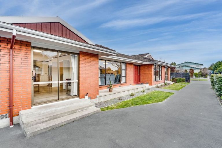 Photo of property in 75 Corfe Street, Ilam, Christchurch, 8041