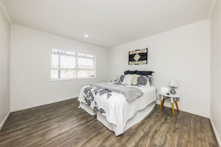 Photo of property in 36 Lendenfeld Drive, Papatoetoe, Auckland, 2025