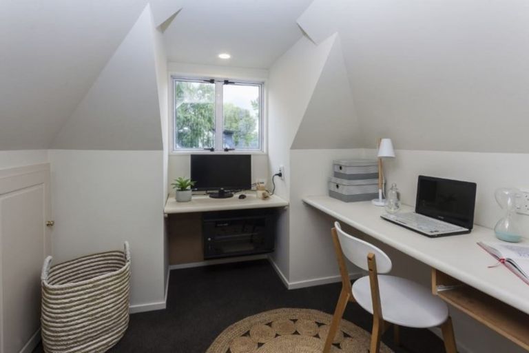 Photo of property in 33 Lakewood Drive, Burwood, Christchurch, 8083