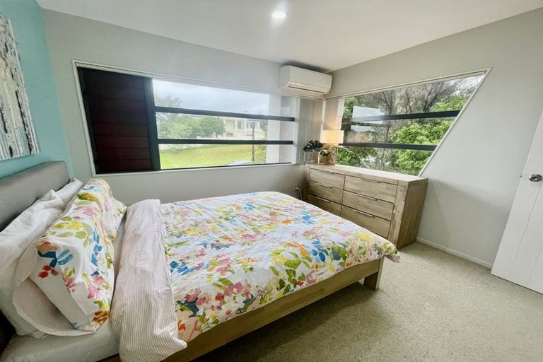 Photo of property in 118 Onetaunga Road, Chatswood, Auckland, 0626