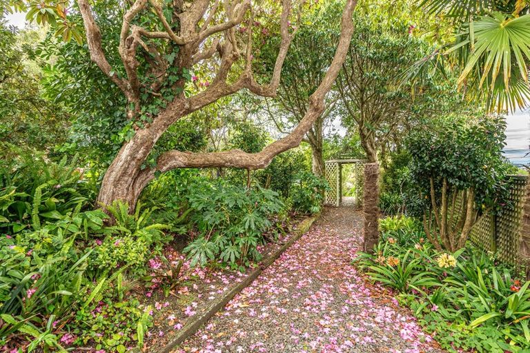 Photo of property in 1 Brassey Road, Saint Johns Hill, Whanganui, 4500