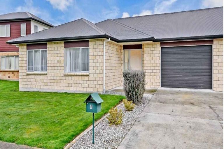 Photo of property in 5 Rene Way, Huntington, Hamilton, 3210