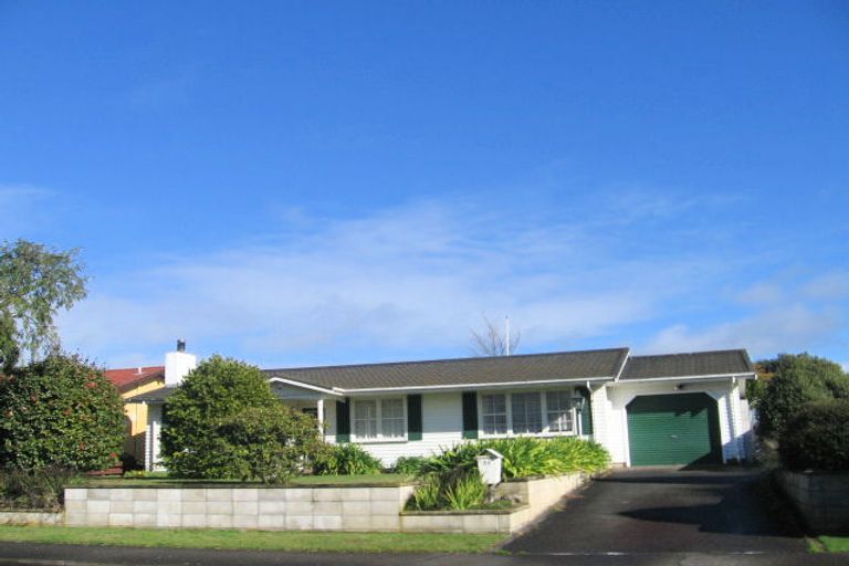 Photo of property in 24 Dundee Drive, Flaxmere, Hastings, 4120