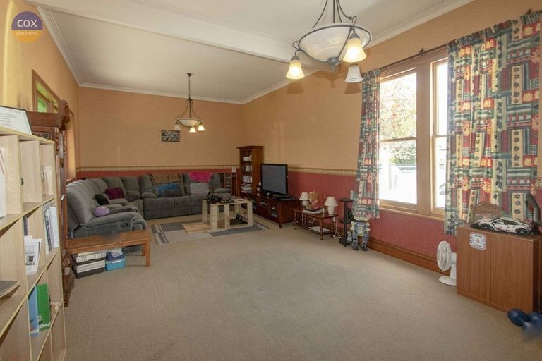 Photo of property in 27 Napier Terrace, Hospital Hill, Napier, 4110