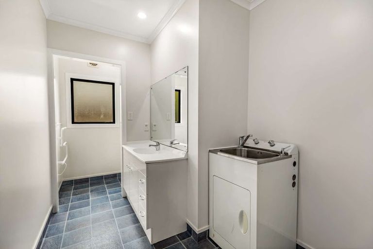 Photo of property in 9 Moore Street, West End, Palmerston North, 4412