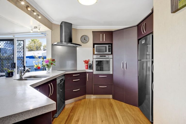 Photo of property in 80 Fulford Street, New Plymouth, 4310