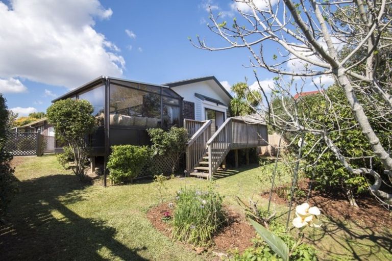 Photo of property in 2/123 Prince Regent Drive, Half Moon Bay, Auckland, 2012