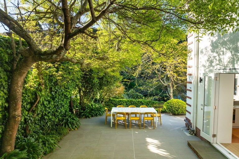 Photo of property in 9 Easdale Street, Kelburn, Wellington, 6012