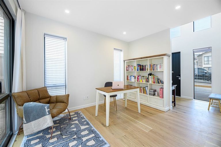 Photo of property in 45 Windlass Street, Long Bay, Auckland, 0630