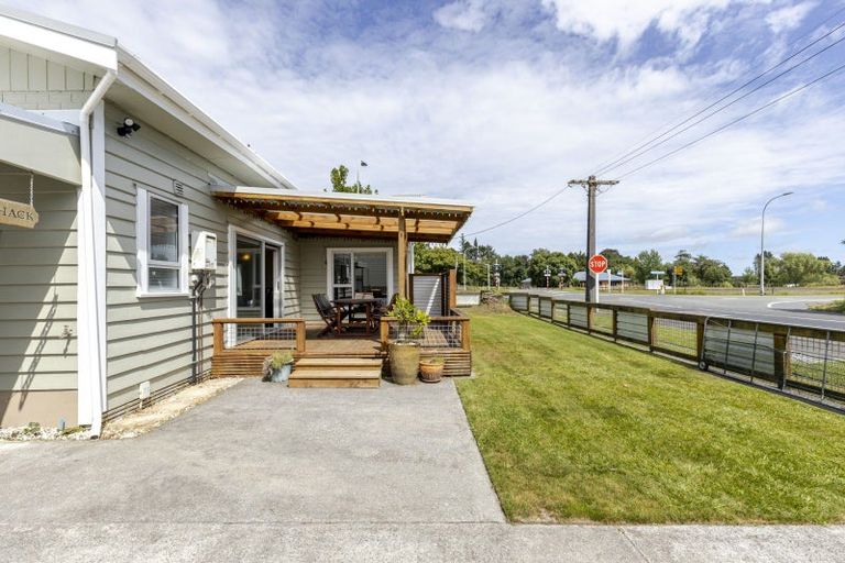 Photo of property in 1 Rimu Street, Strandon, New Plymouth, 4312
