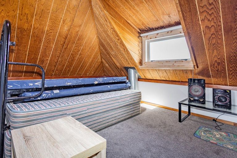 Photo of property in 5 Mackenzie Street, National Park, Owhango, 3989