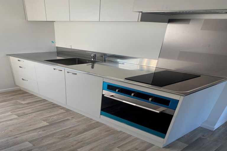 Photo of property in 40a Belt Road, Moturoa, New Plymouth, 4310