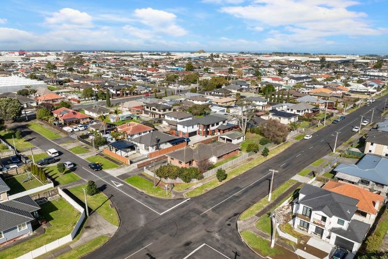 Photo of property in 10 Bledisloe Street, Papatoetoe, Auckland, 2104